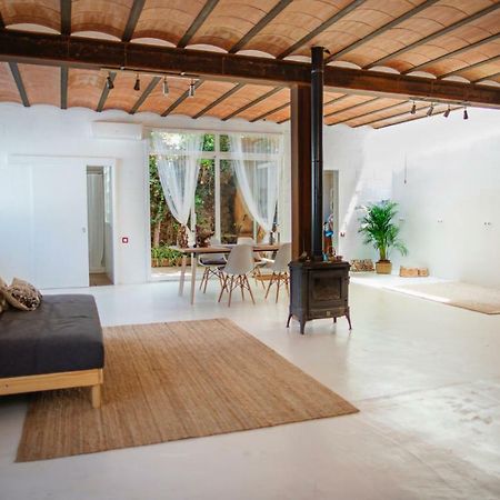 Awesome Loft In Barcelona Surrounded By Nature Apartment Exterior photo