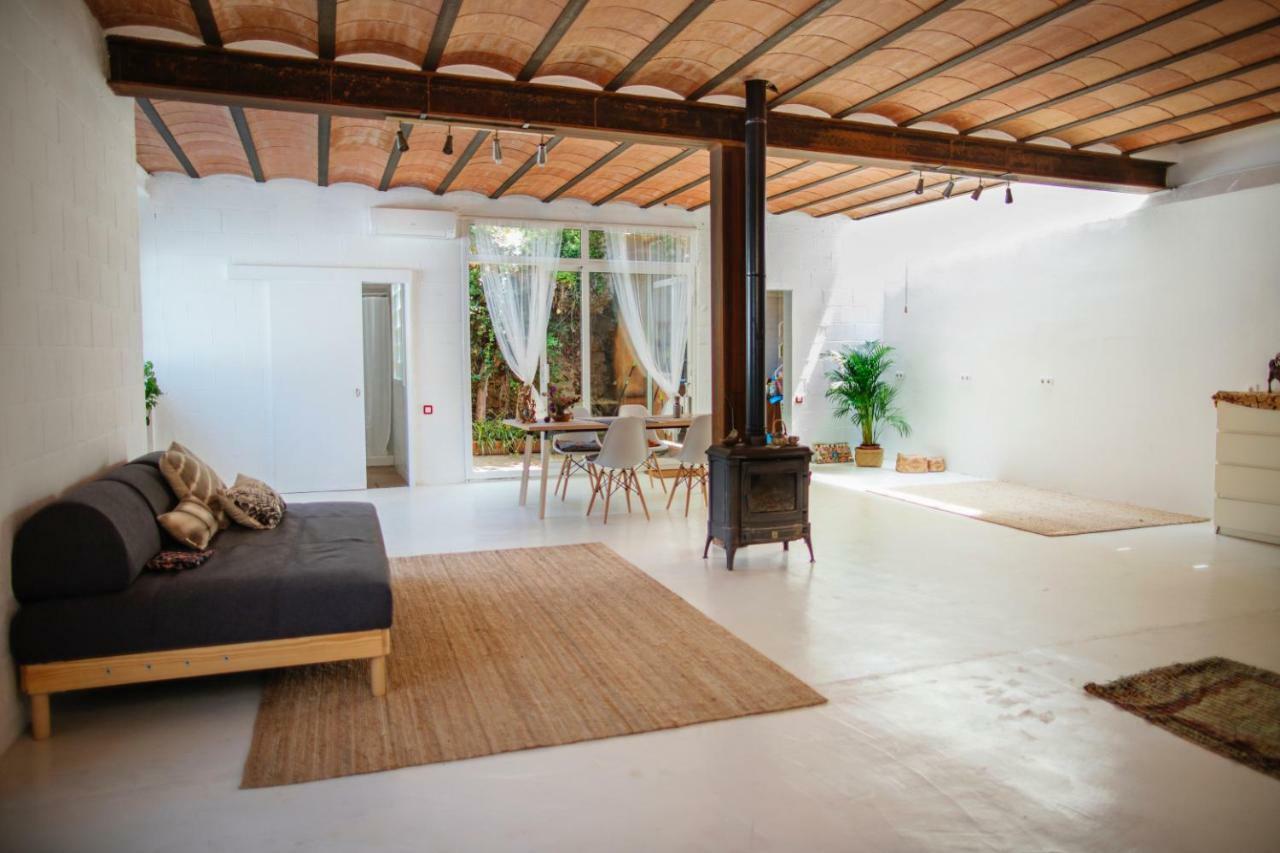 Awesome Loft In Barcelona Surrounded By Nature Apartment Exterior photo
